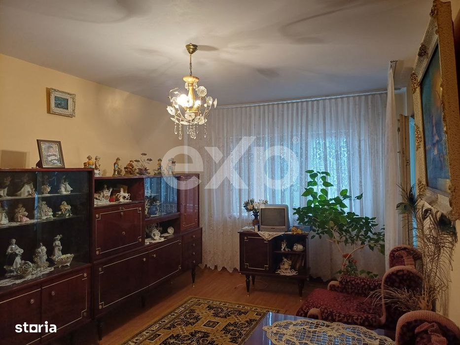 Vanzare apartament 3 camere Mioveni — fotografia 1