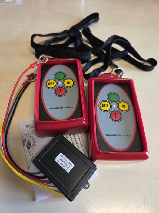 Telecomanda universală wireless pentru troliu electric 12/24