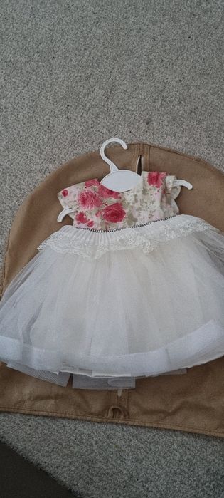 Vând rochiță botez