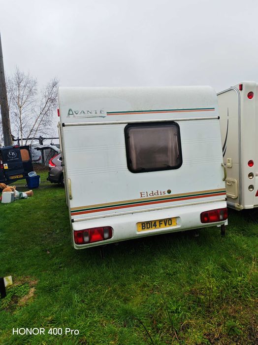 Rulota Elldis 2001 provenită Anglia 4 locuri