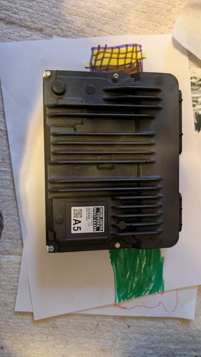 Моторен компютър ecu toyota rav4 2.5 hybrid 2.5 89661-4aa50