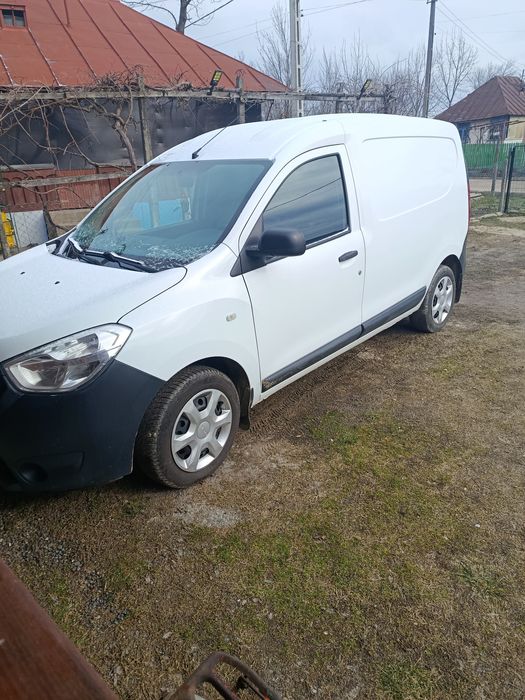 Vând Dacia doker