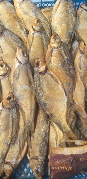 Рыба лещ холодного копчения, вяленый.