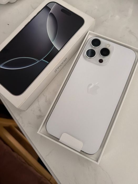 iPhone 16 pro max 1 tr.