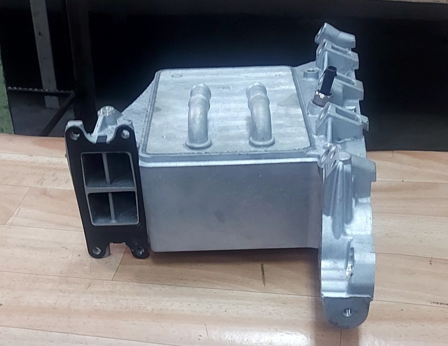 Продавам интеркулер за пасат б8