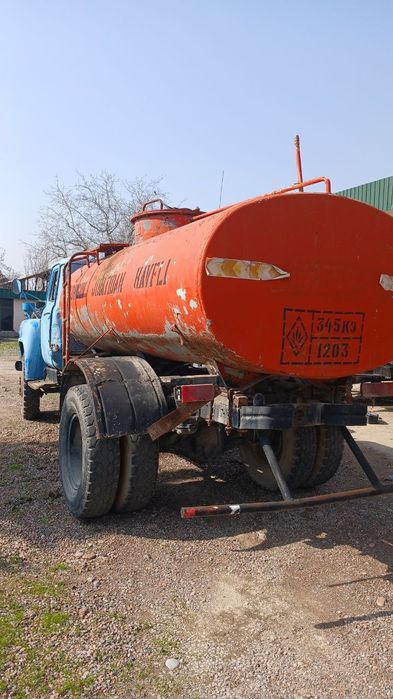 Benzavoz gaz 53 holati yaxshi yurib turban moshina