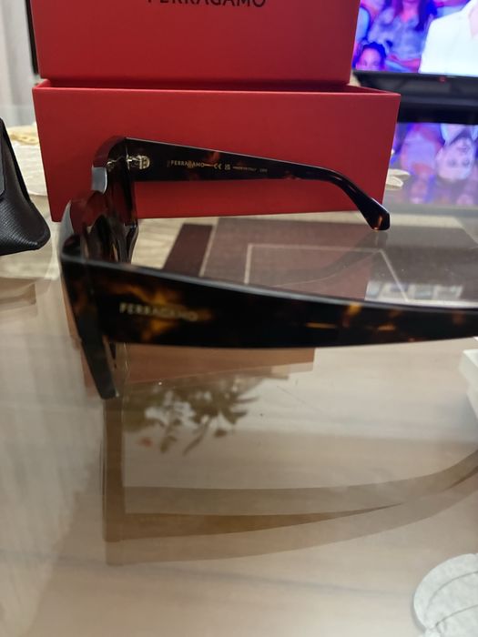 Дамски очила Ferragamo