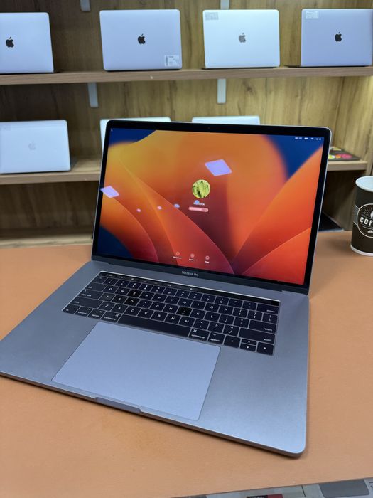 MacBook Pro 15 inch 512 GB