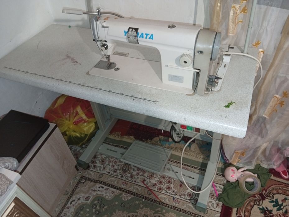 Швейная машина стол