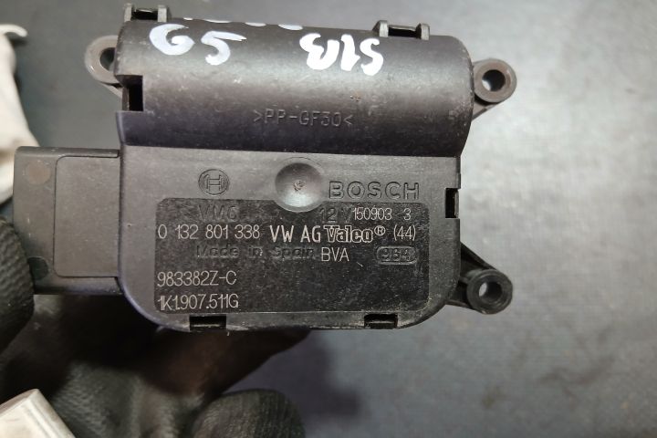 Motoras clapeta aeroterma dreapta 1K1907511G 0132801338 1K1907511G 01