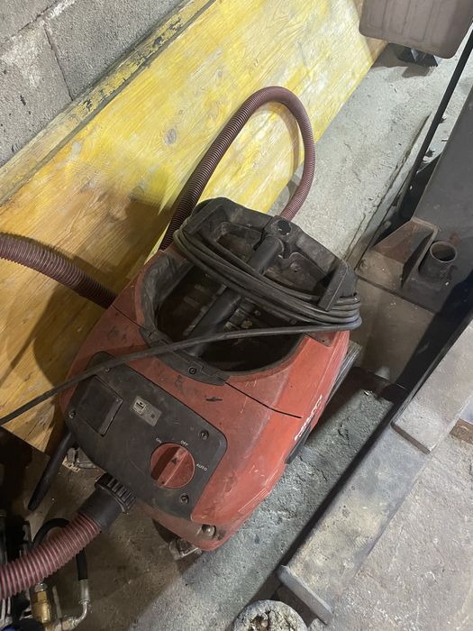 Aspirator fara sac cu autocuratare Hilti vc 20 ul