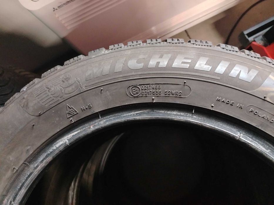 2бр.зимни гуми 205/60/16 Michelin