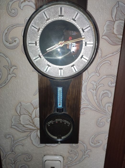 Часы будильник  Витязь Слава