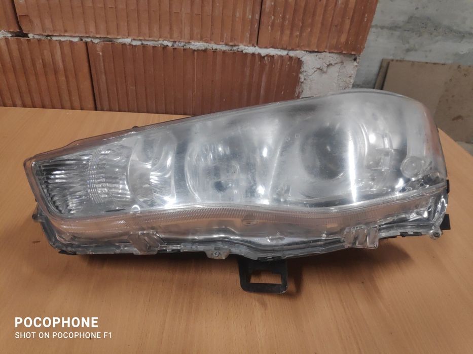 Ляв фар Xenon Mitsubishi Outlander 2010г. Със Забележки!