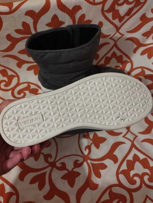 Viking и Palladium waterproof номер 34.