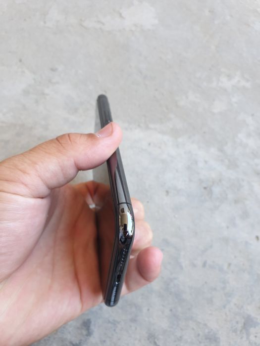 Iphone 11 pro. Ayfon