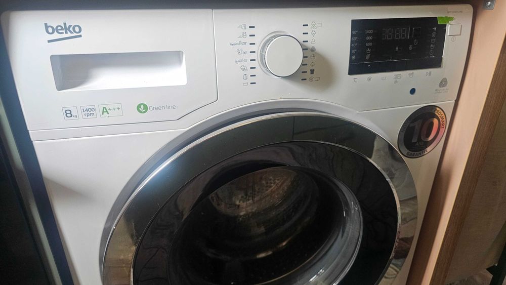 Vând mașină de spălat Beko