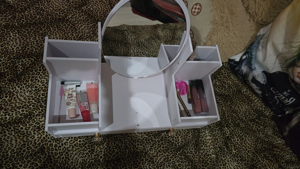 Огранайзер за гримове