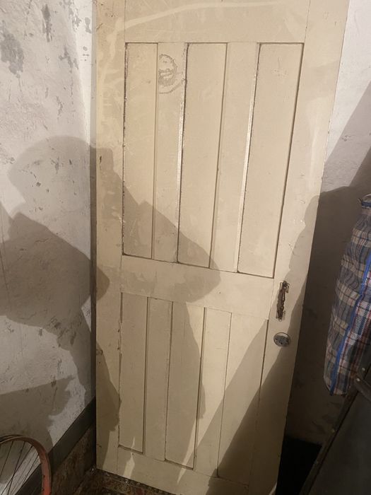 Продаю двери по 4000