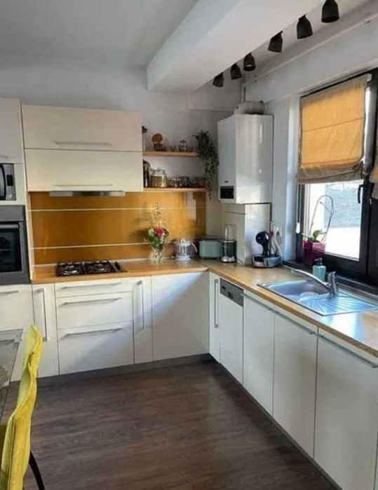 Дава се под наем Двустаен апартамент в Пловдив, Каменица 1 - 60 кв.м за 244.8 € - Снимка #1