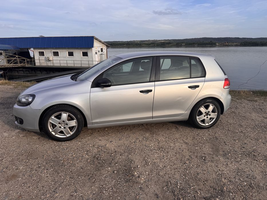 VOLKSWAGEN Golf 2010 — imagine 4