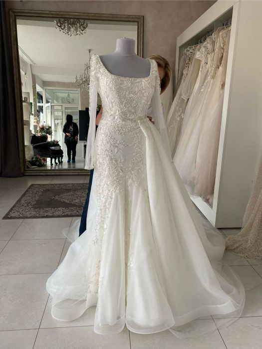Vând rochie de mireasă Villano 2 în 1