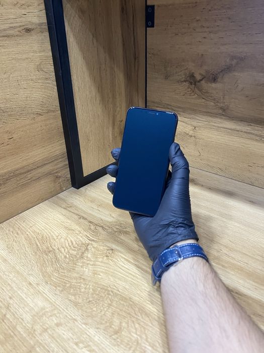 Iphone X sotuvda