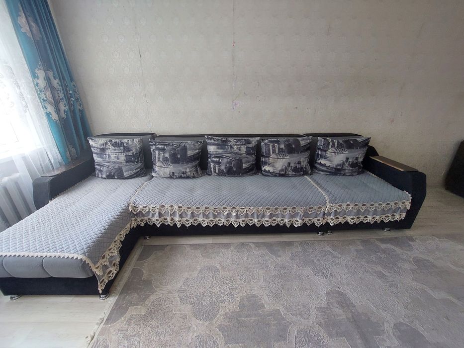 Диван угловой с дивандеком