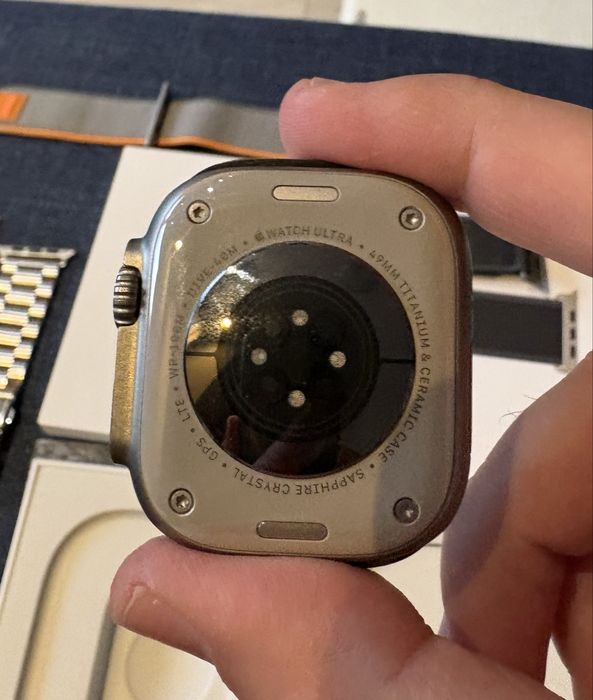 Apple Watch Ultra 2 | Natural Titanium | 49mm