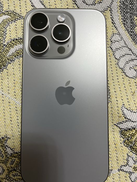 Продам Айфон 15 Pro