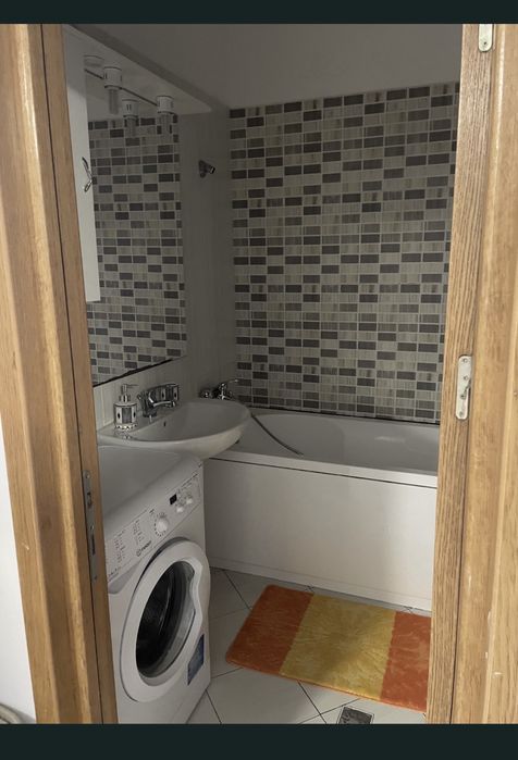 Inchiriez apartament