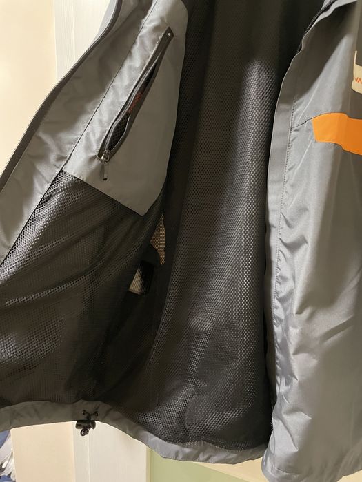 Чисто нови мъжки якета и гащеризони