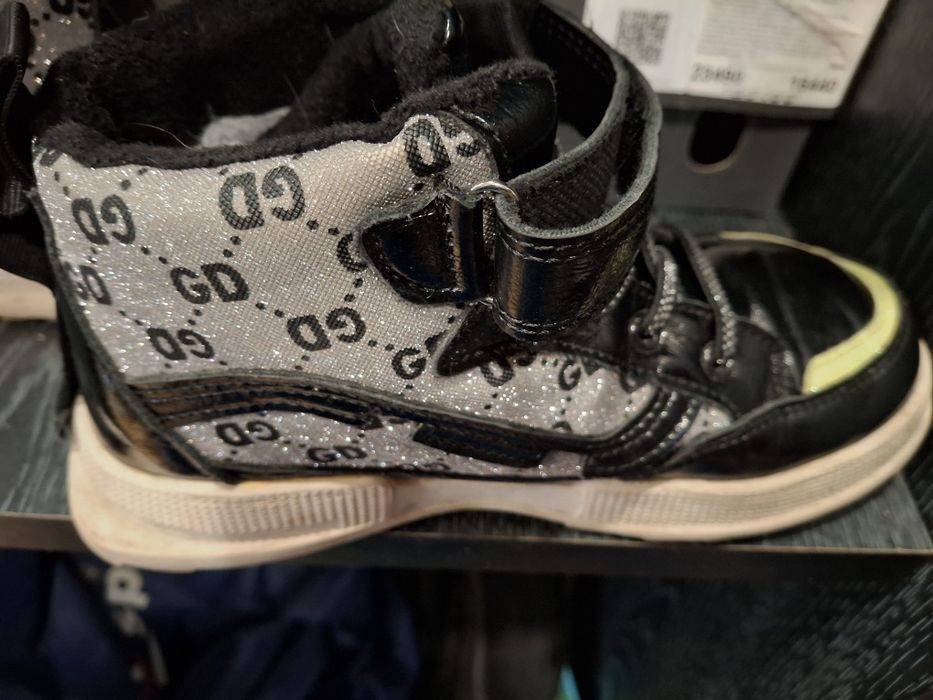 Детская обувь отдам