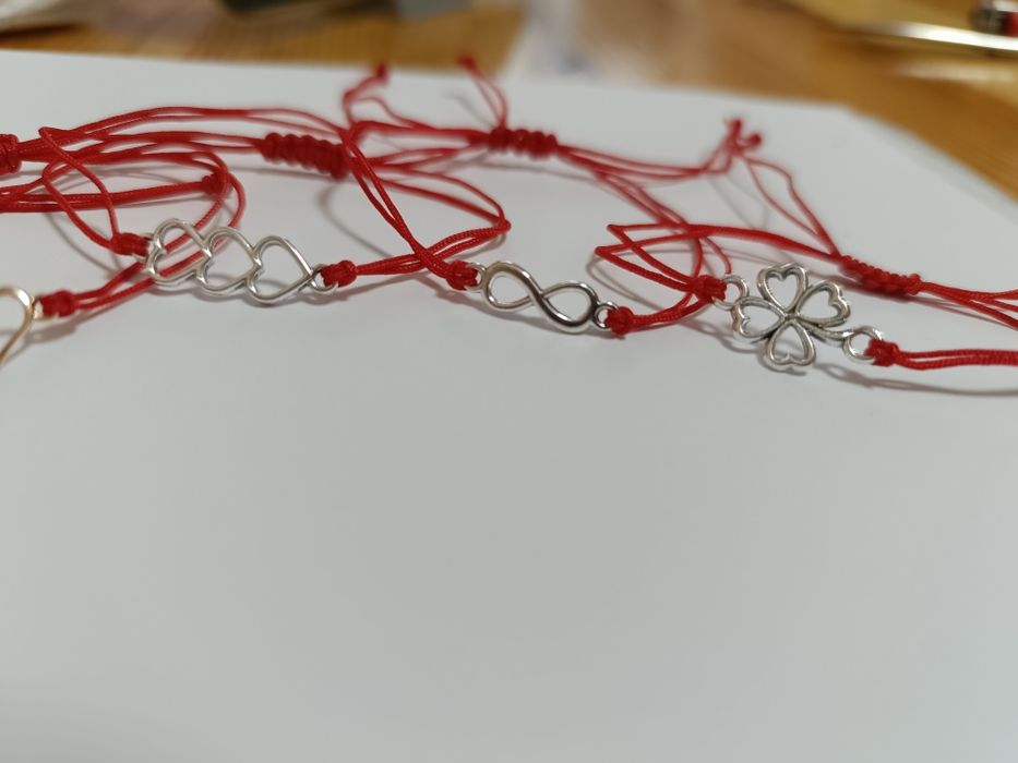 Изработка на гривни с конец