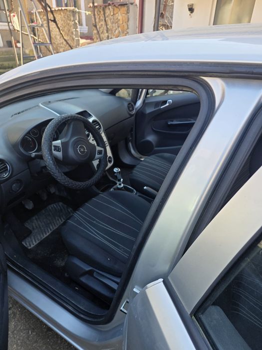 Vand Opel Corsa 2010, 1.2 benzina