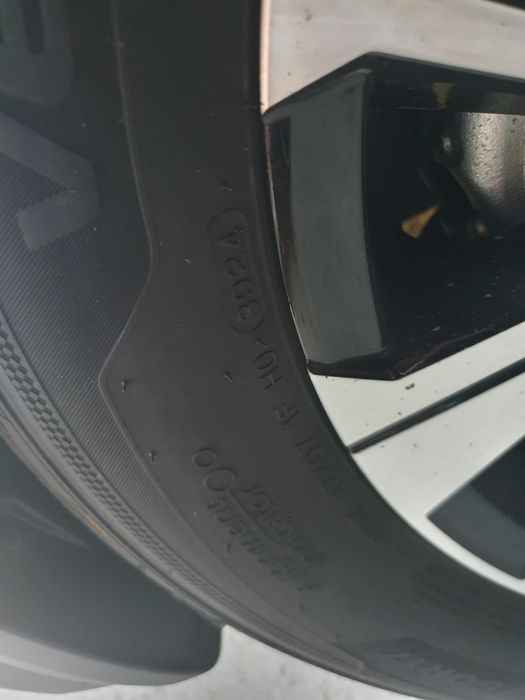 Vand anvelope de vara marca Hankook R17