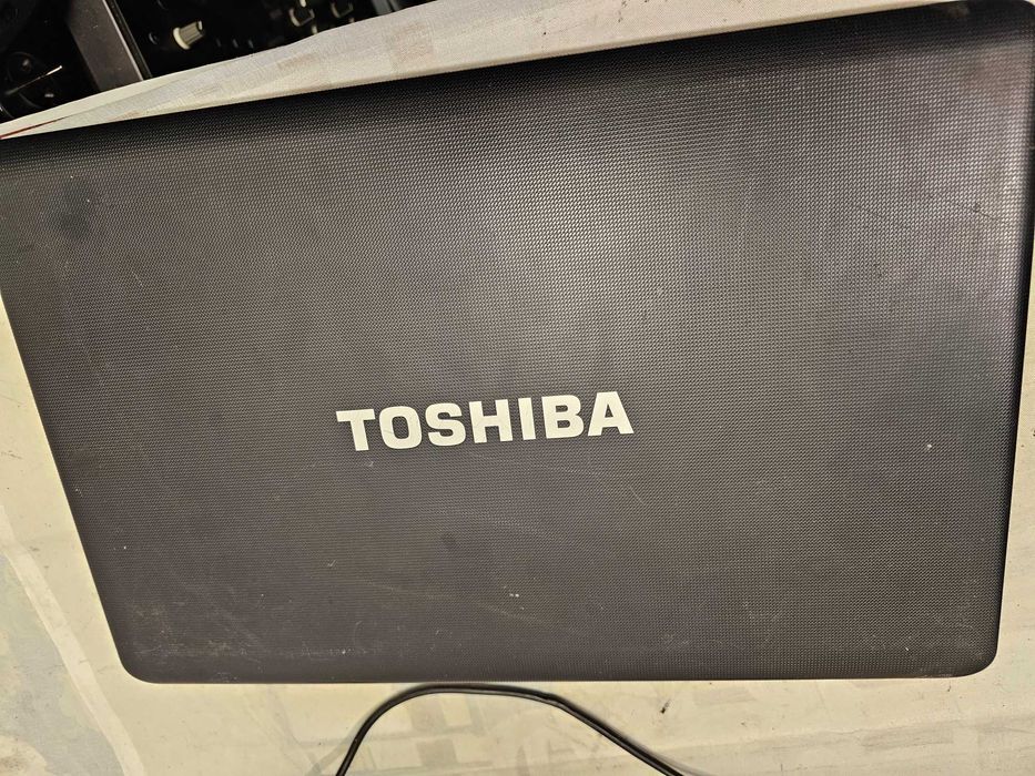 Laptop "15.4 Toshiba satellite c670-19d