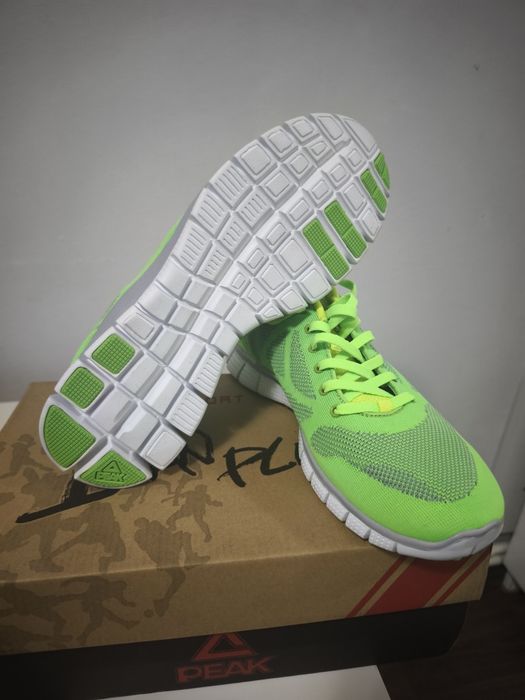 Adidași Peak/Noi