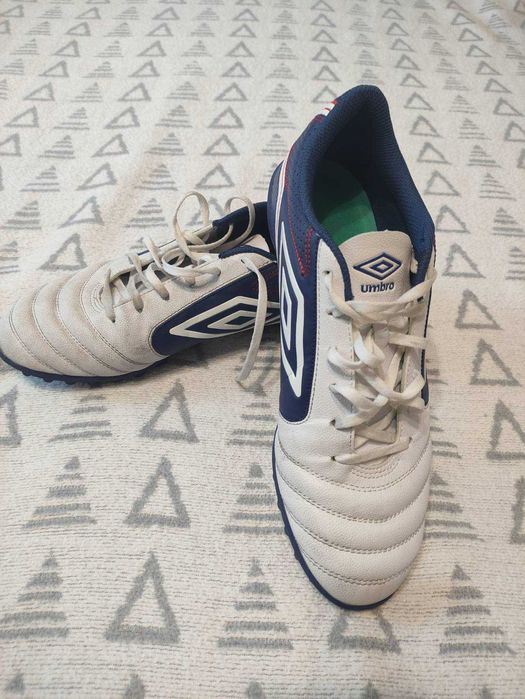 Футболни стоножки Umbro Classico