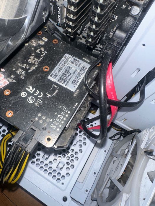 Продам видеокартку gtx 1660 на 6гб