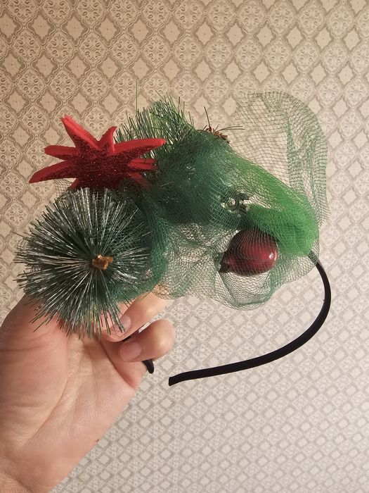 Продам платье елочка