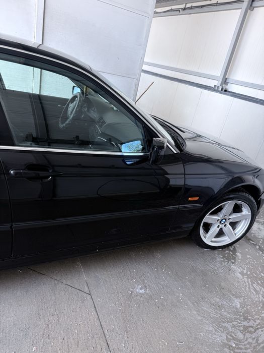 BMW e46 320i 2.4