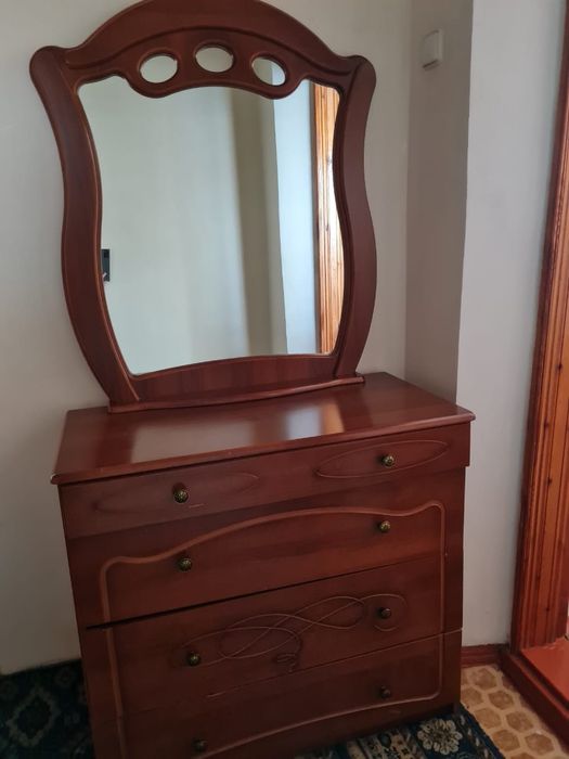 Продам спальный гарнитур