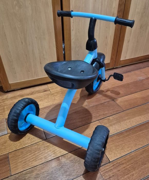 Трёхколёсный велосипед