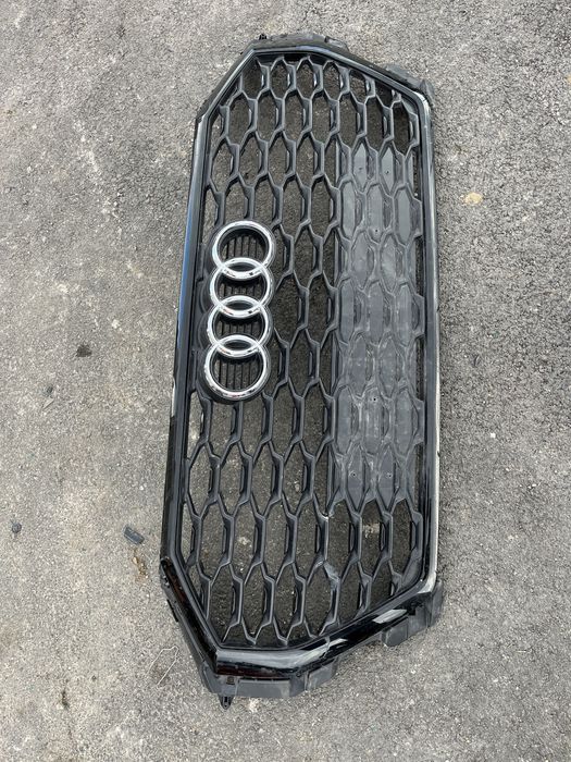 Решетка Audi Q3 2022 S-line