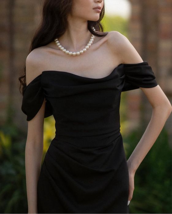 Платье Malli в черном цвете