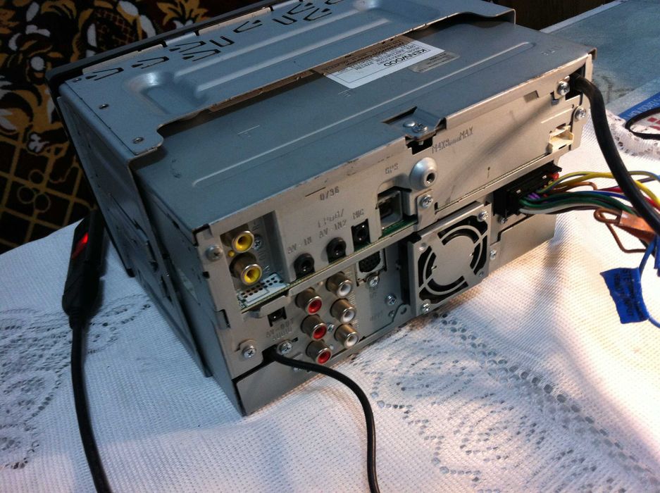 Kenwood DNX4230BT DVD/Pioneer AVH-2400BTDVD/Alpine INE W990BT(statie