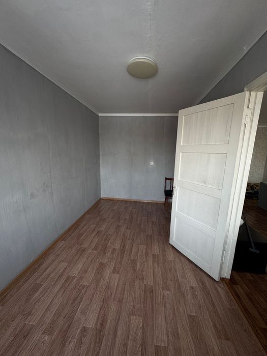 Продаётся квартира в центре пришахтинска