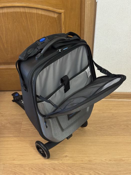 Чемодан самокат Micro Luggage 4.0 ML0025 черный