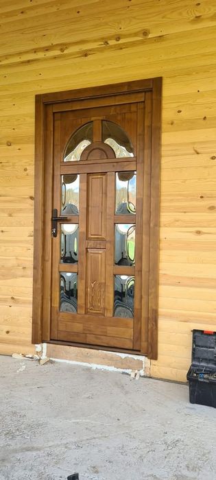 Usi lemn interior exterior